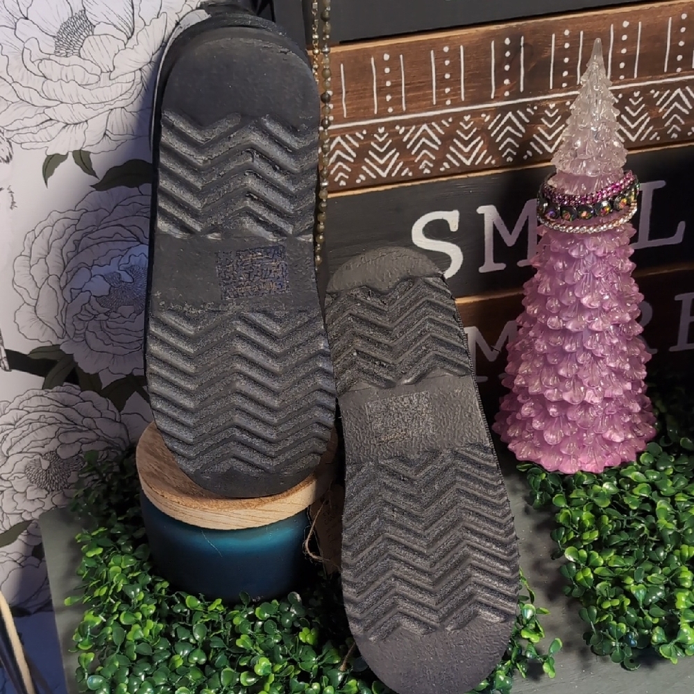 Juicy Clear Klash Furry Boots - Picture 7 of 13